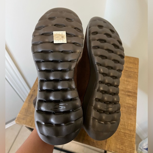 Skechers Brown Winter Boots - Picture 3 of 5